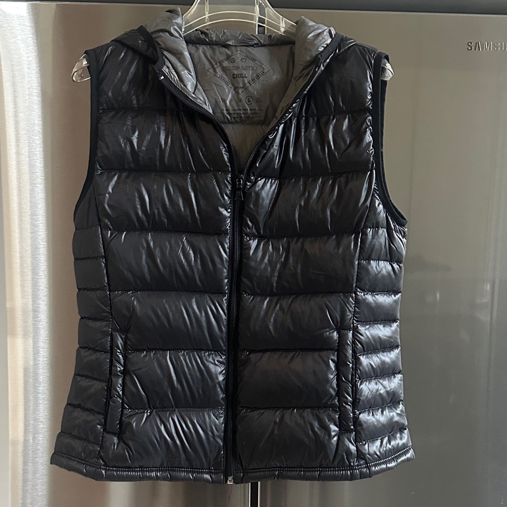 PEACE LOVE CHILL Black Puffer Vest with Hood ultra light down packable